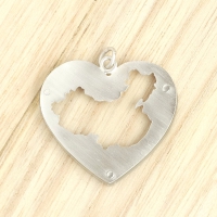 China in  zilveren hart op acrylglas klein symmetrisch