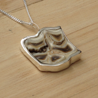 Hanger 'Young shet's love'